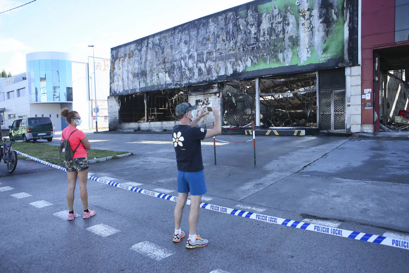 Fotos: El Día Después Del Gran Incendio En El Polígono De Silvota | El ...